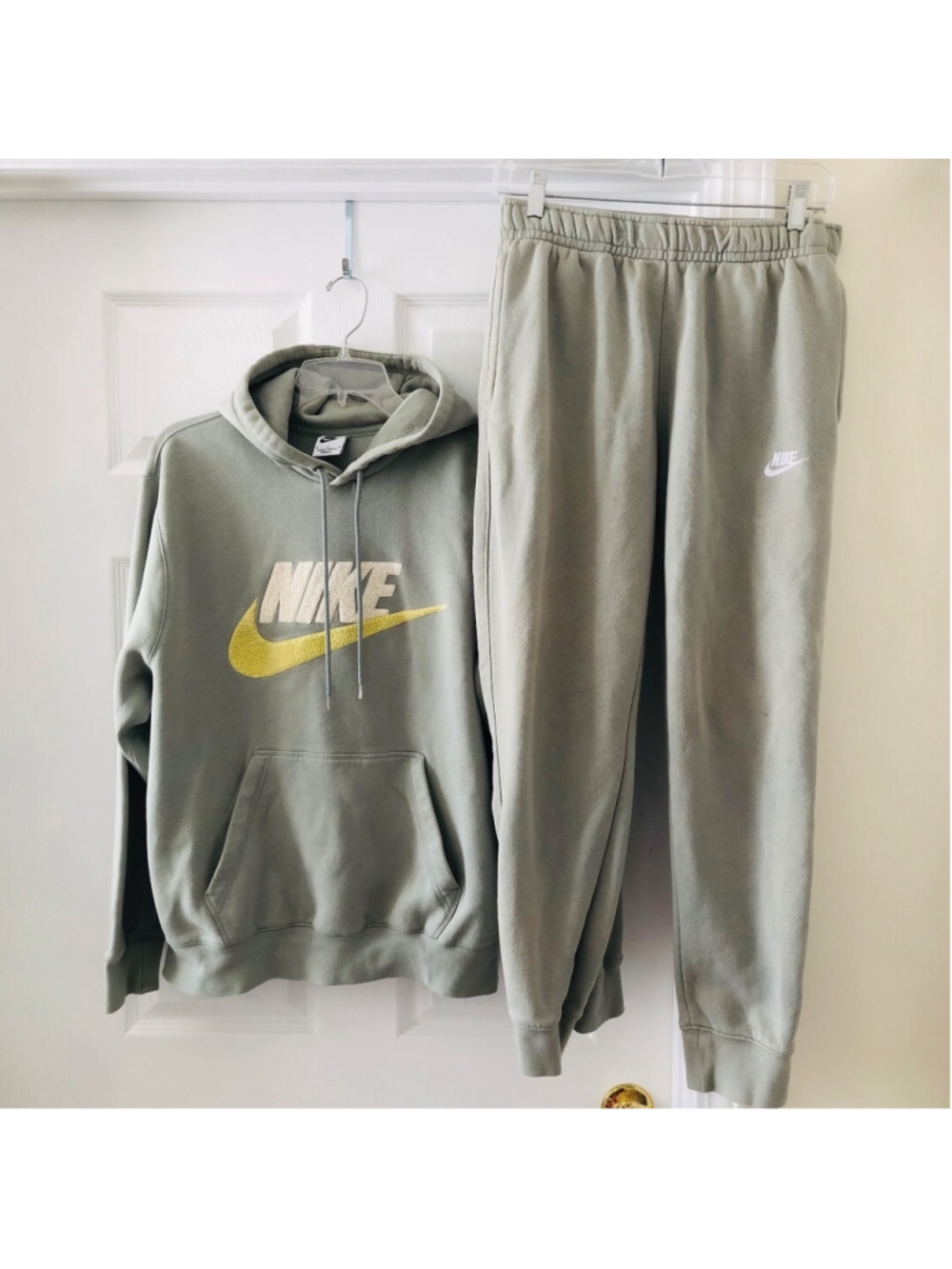 Nike Club Brushed Back Chenille Futura Logo Matching Hoodie & Sweatpants Size M